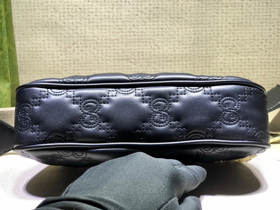 Gucci AAA Quality Messenger Bags For Women WellDesigned 711