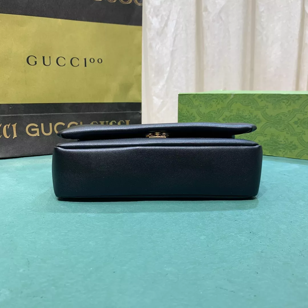 Gucci AAA Quality Messenger Bags For Women WellDesigned 7634