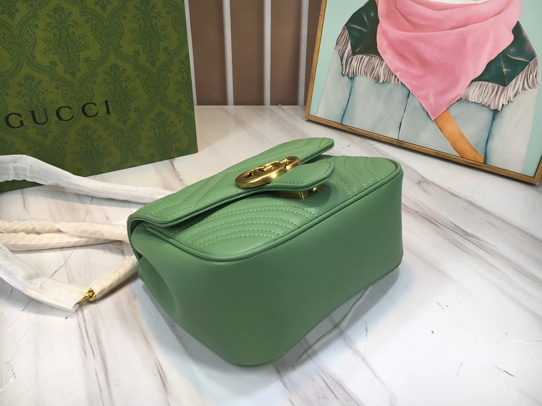 Gucci AAA Quality Messenger Bags For Women WellDesigned 8553