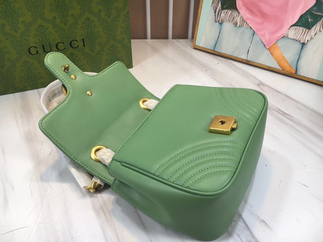 Gucci AAA Quality Messenger Bags For Women WellDesigned 8553