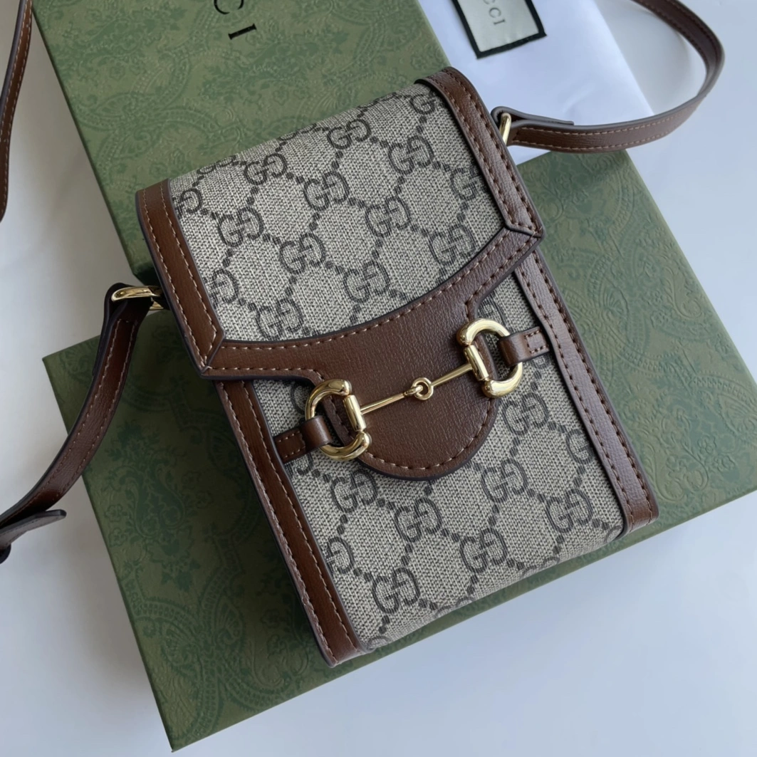 Gucci AAA Quality Messenger Bags Popular 5815