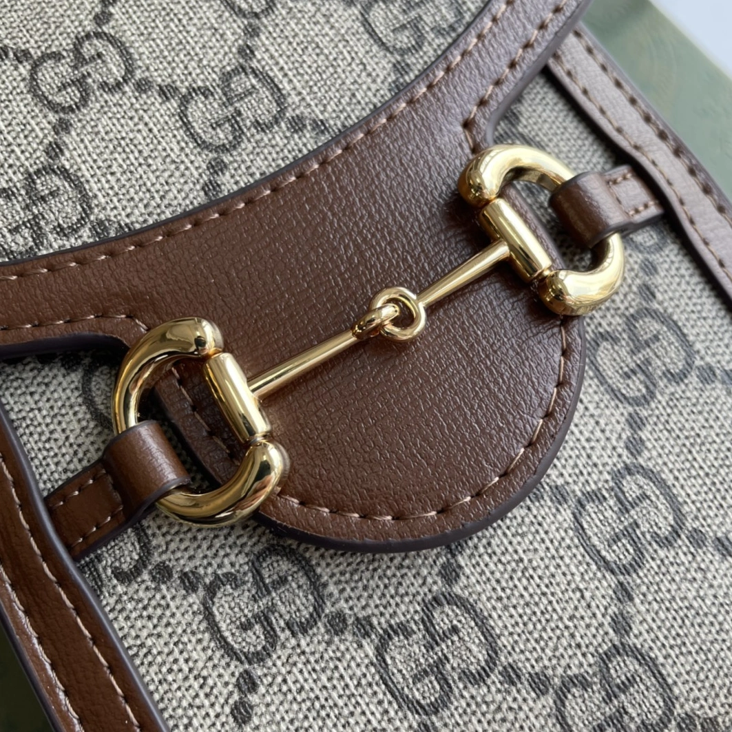 Gucci AAA Quality Messenger Bags Popular 5815