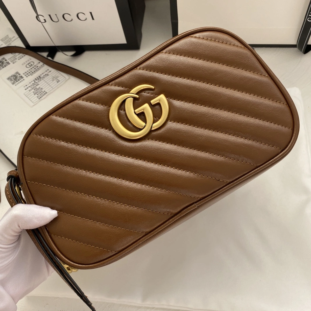 Gucci AAA Quality Messenger Bags Resilient 3104