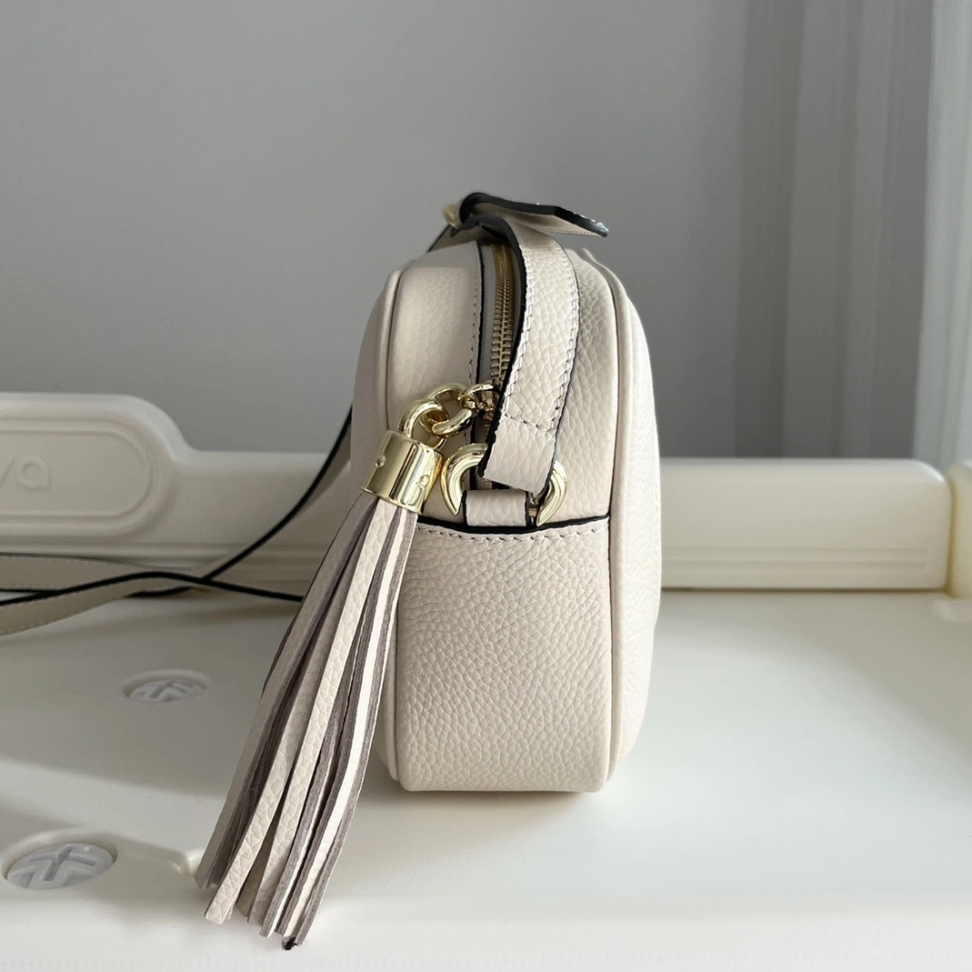 Gucci AAA Quality Messenger Bags SmartChoice 9420