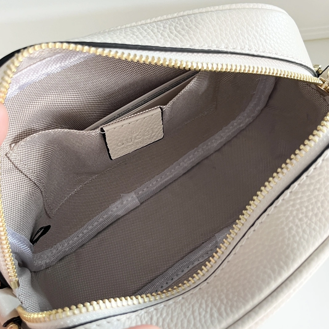 Gucci AAA Quality Messenger Bags SmartChoice 9420