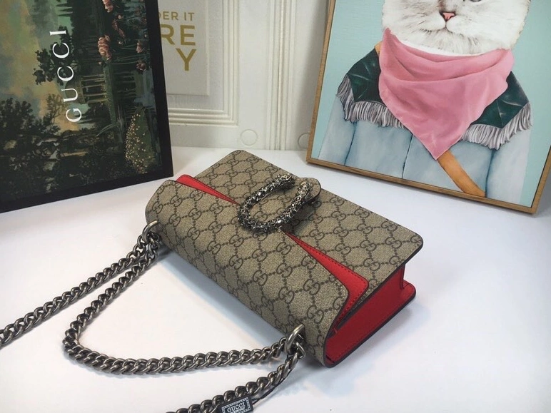 Gucci AAA Quality Messenger Bags Trendy 219