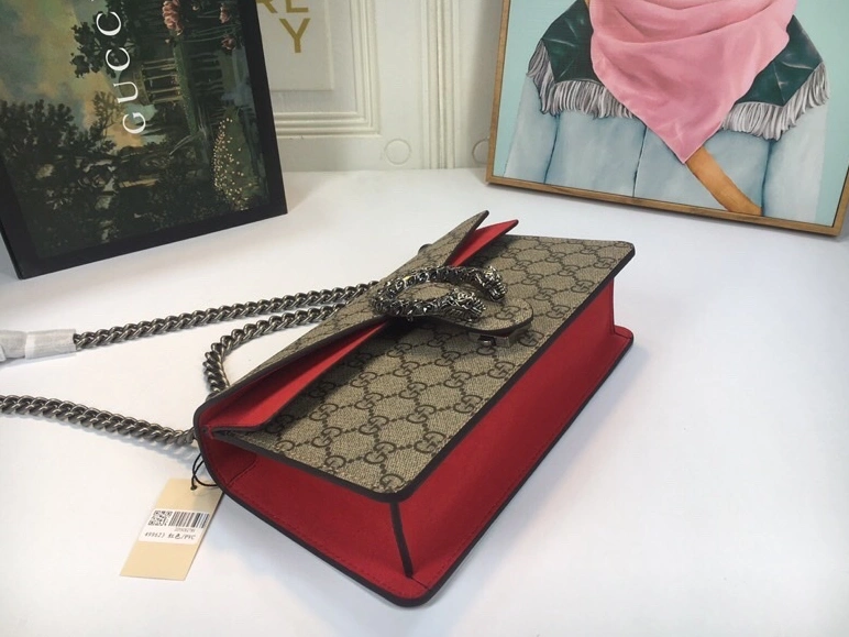 Gucci AAA Quality Messenger Bags Trendy 219