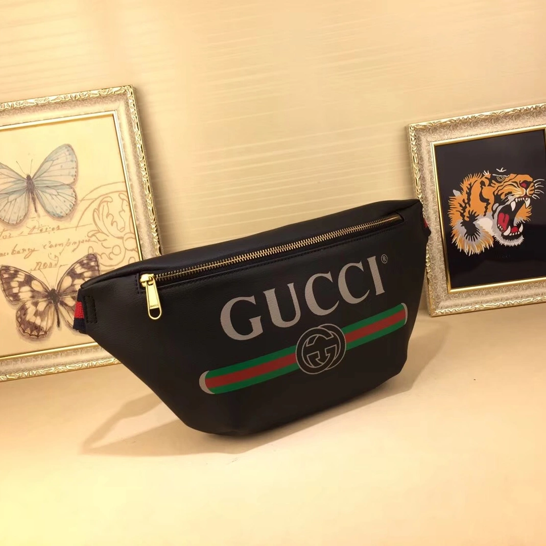 Gucci AAA Quality Pockets For Women Classic 3324
