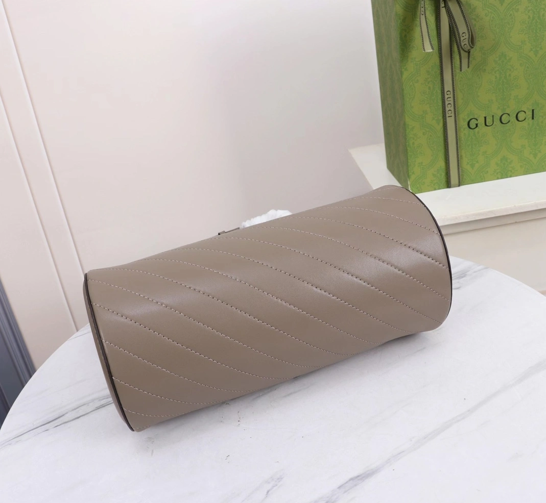 Gucci AAA Quality Shoulder Bags For Women Bold 1525