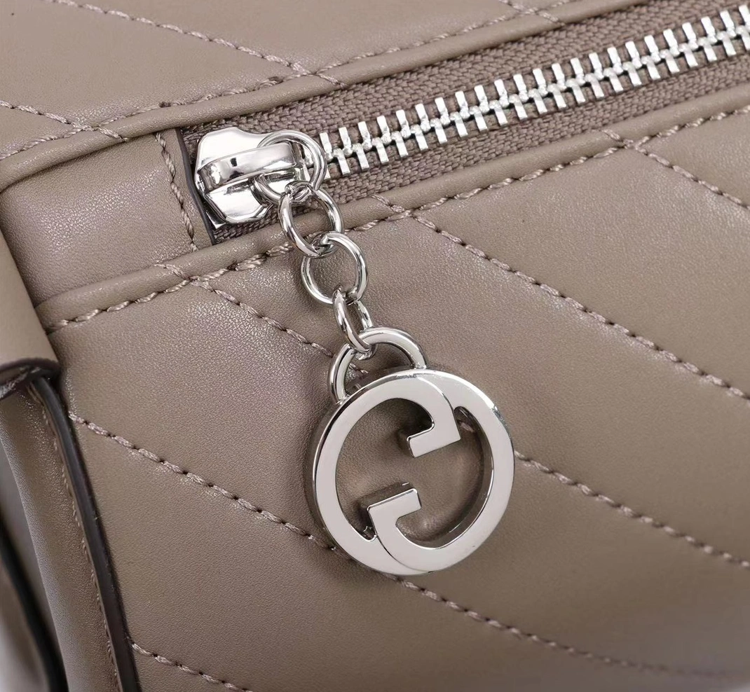 Gucci AAA Quality Shoulder Bags For Women Bold 1525