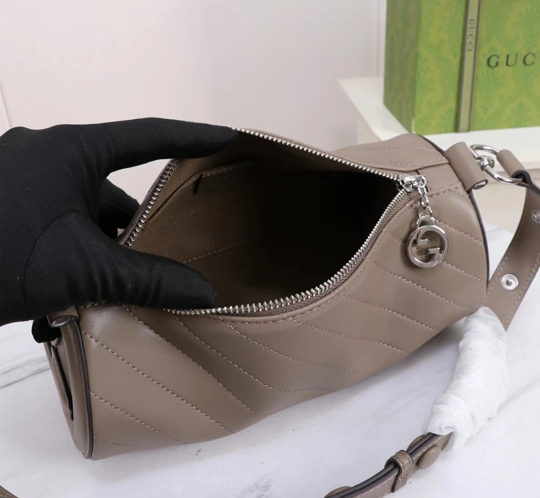 Gucci AAA Quality Shoulder Bags For Women Bold 1525