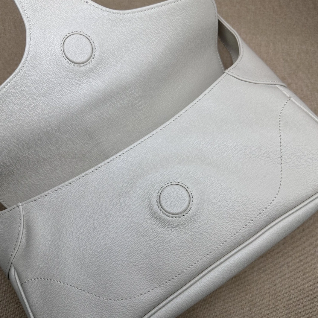 Gucci AAA Quality Shoulder Bags For Women Bold 1841
