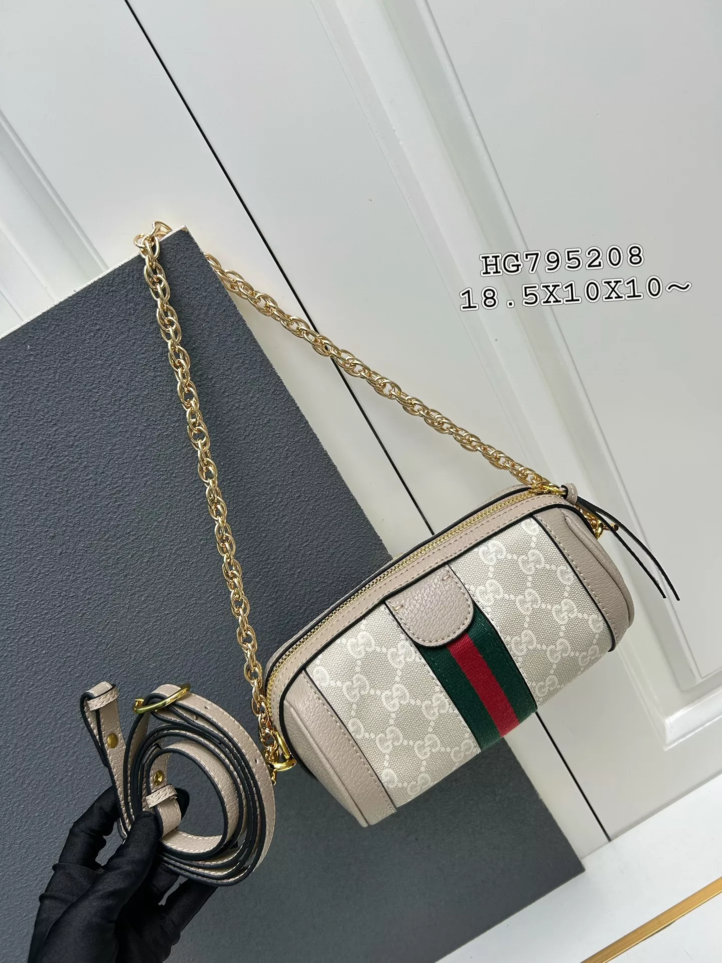 Gucci AAA Quality Shoulder Bags For Women Bold 3626