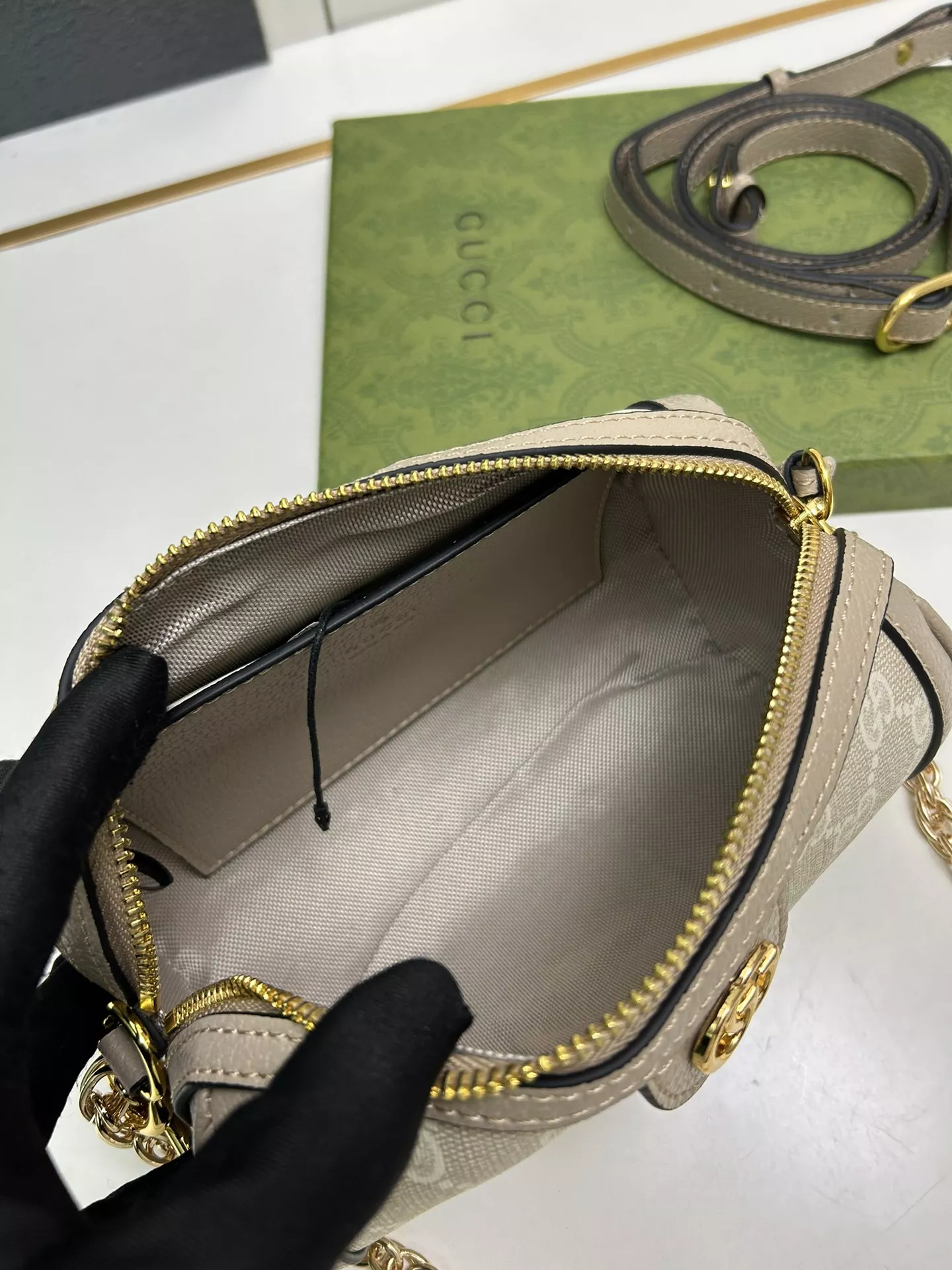 Gucci AAA Quality Shoulder Bags For Women Bold 3626