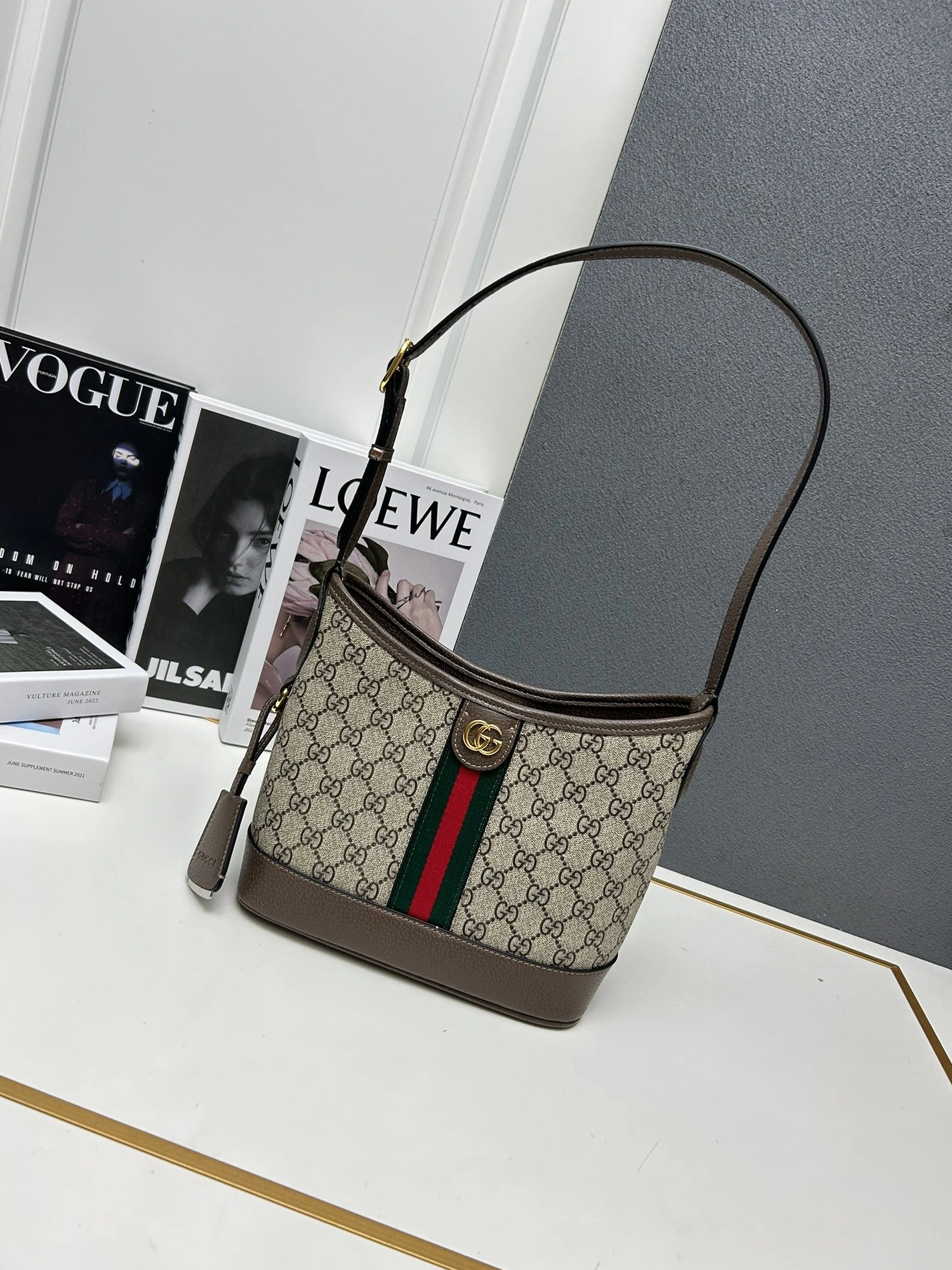 Gucci AAA Quality Shoulder Bags For Women Breathable 2798