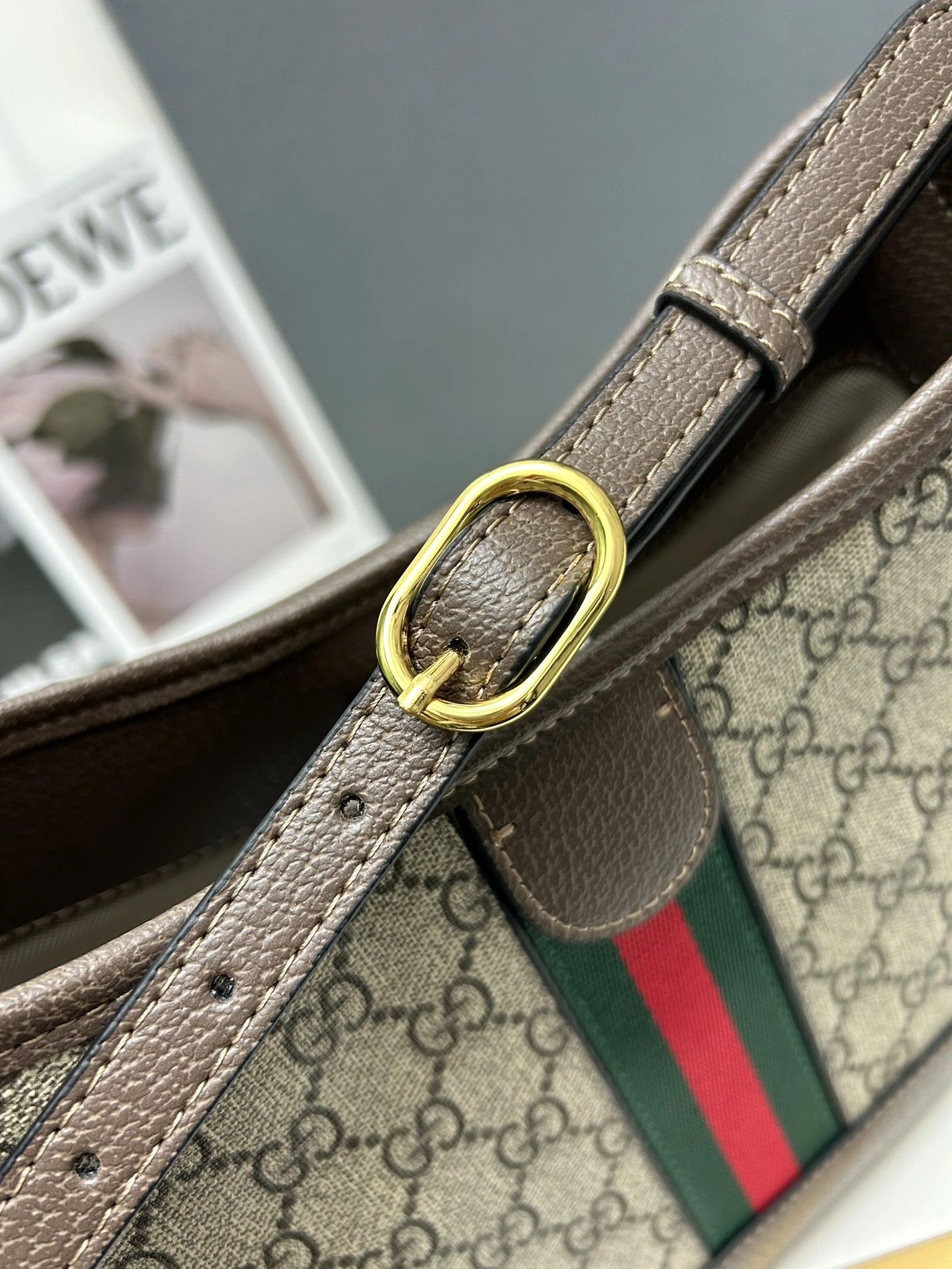 Gucci AAA Quality Shoulder Bags For Women Breathable 2798