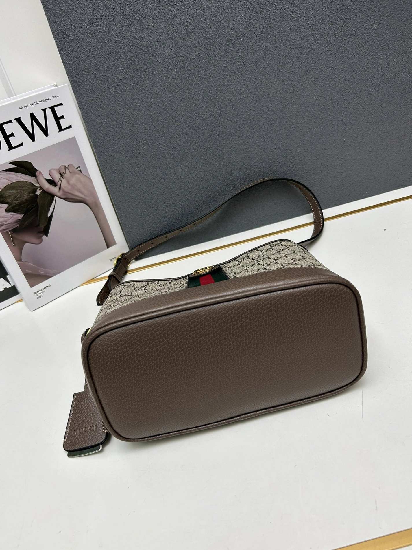 Gucci AAA Quality Shoulder Bags For Women Breathable 2798
