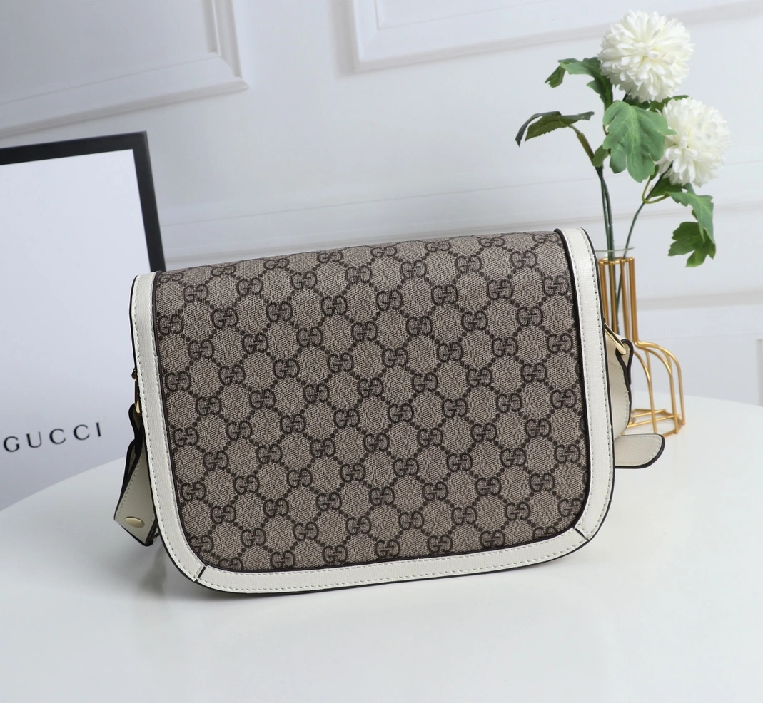 Gucci AAA Quality Shoulder Bags For Women Breathable 734