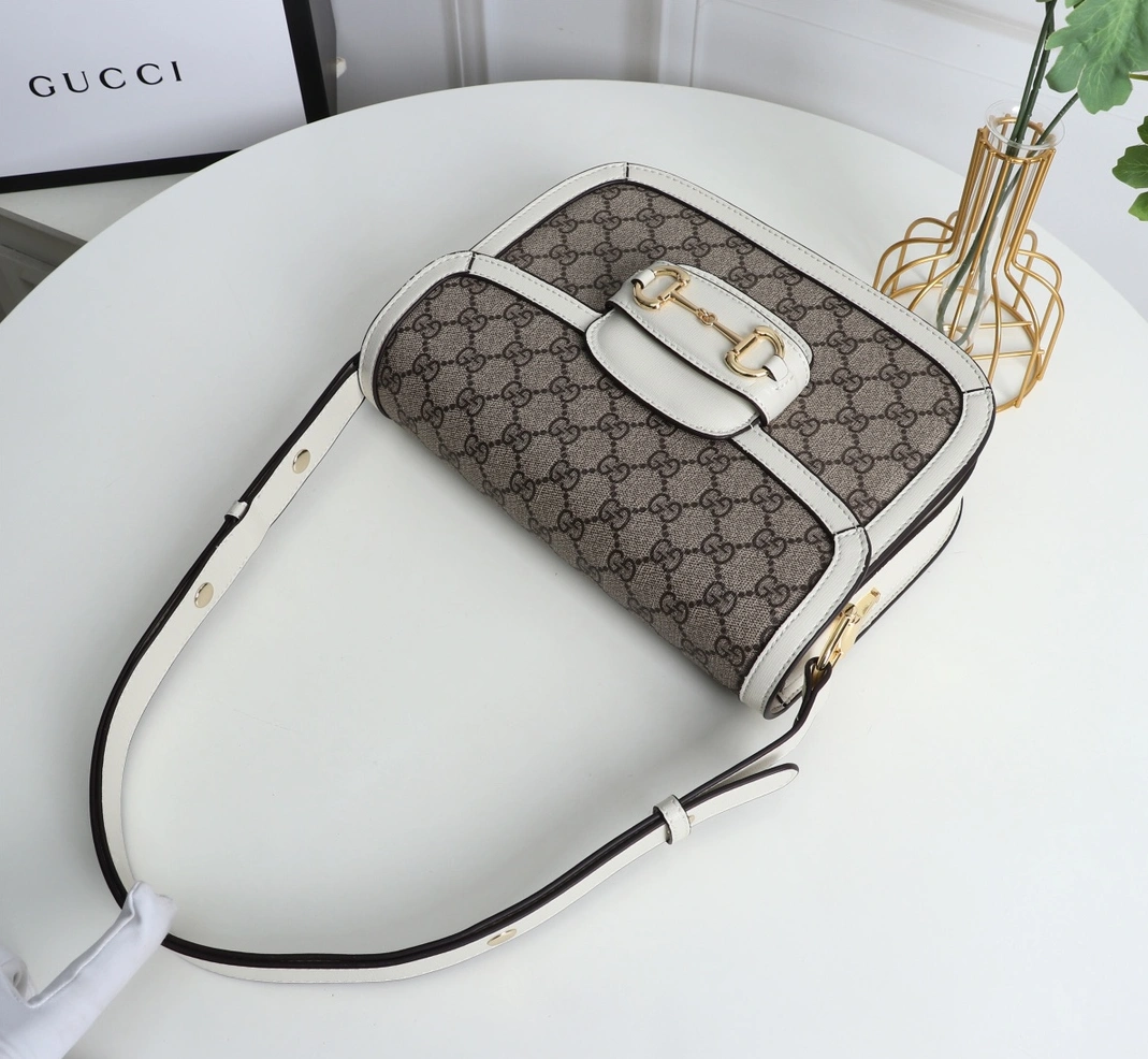 Gucci AAA Quality Shoulder Bags For Women Breathable 734