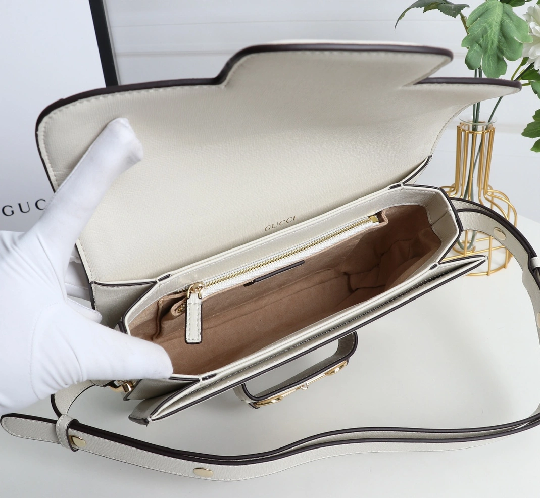 Gucci AAA Quality Shoulder Bags For Women Breathable 734