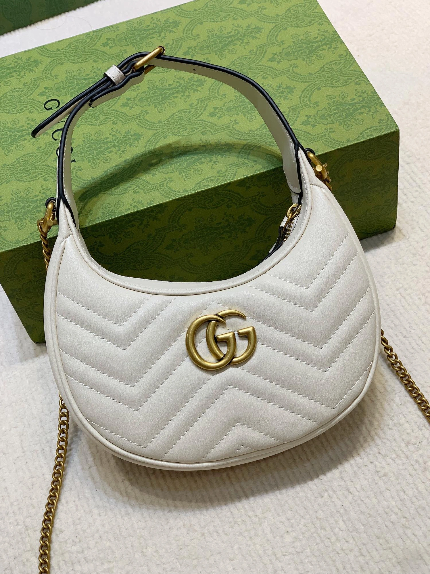 Gucci AAA Quality Shoulder Bags For Women Comfortable 4927