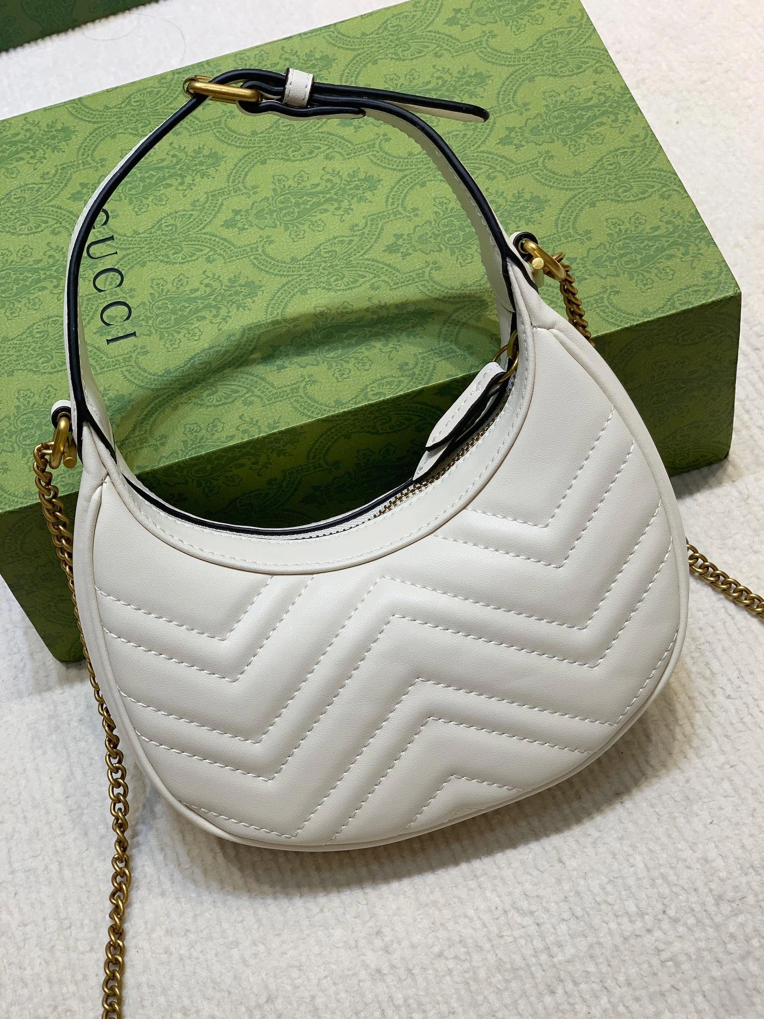 Gucci AAA Quality Shoulder Bags For Women Comfortable 4927