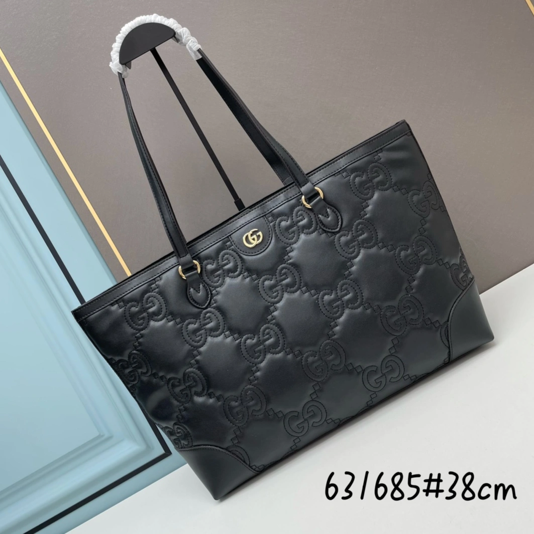 Gucci AAA Quality Shoulder Bags For Women Compact 9401
