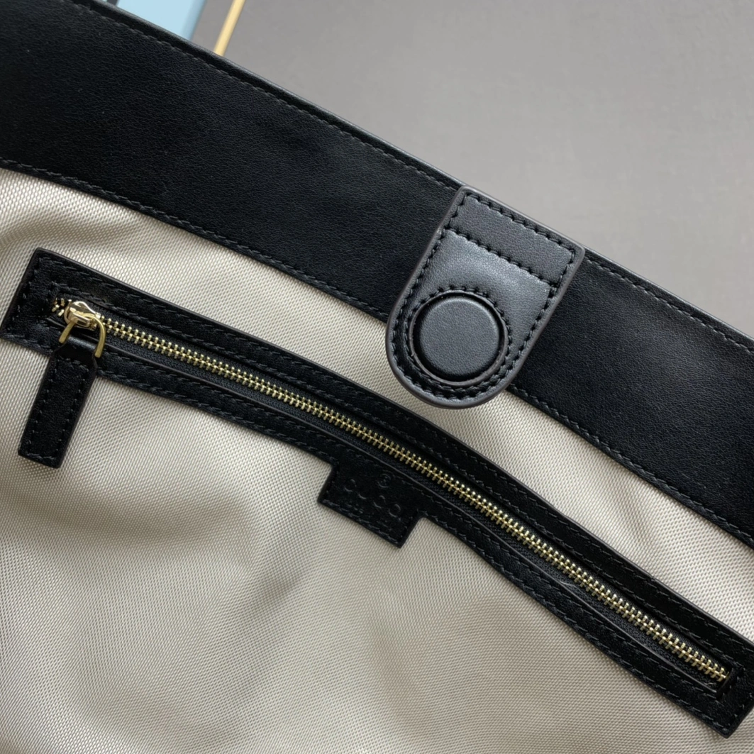 Gucci AAA Quality Shoulder Bags For Women Compact 9401