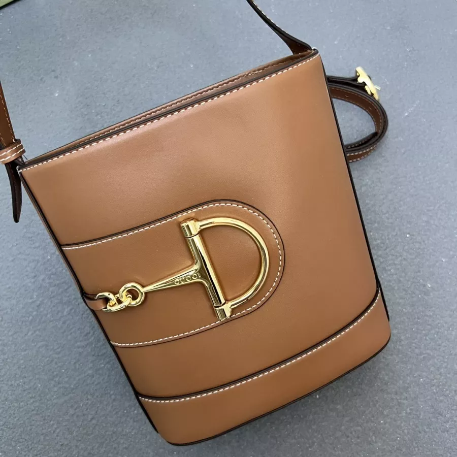 Gucci AAA Quality Shoulder Bags For Women DailyWear 3466