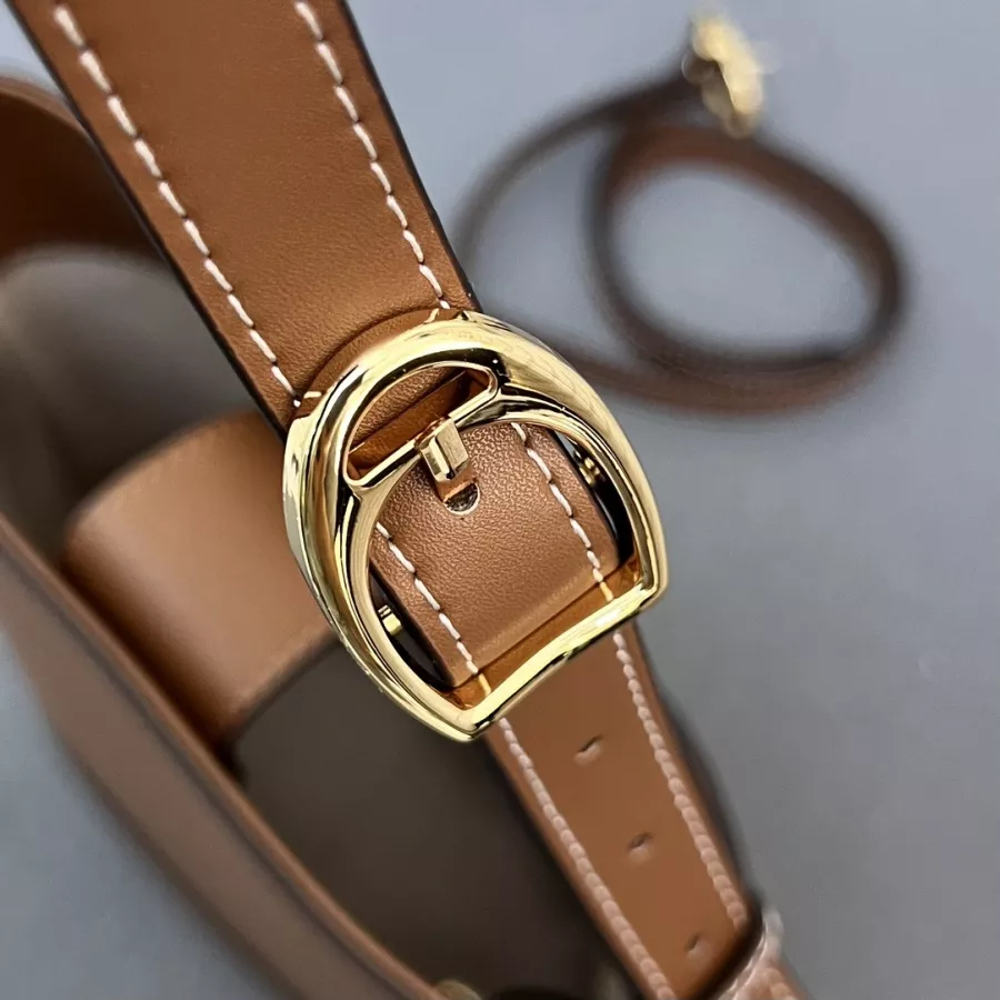 Gucci AAA Quality Shoulder Bags For Women DailyWear 3466