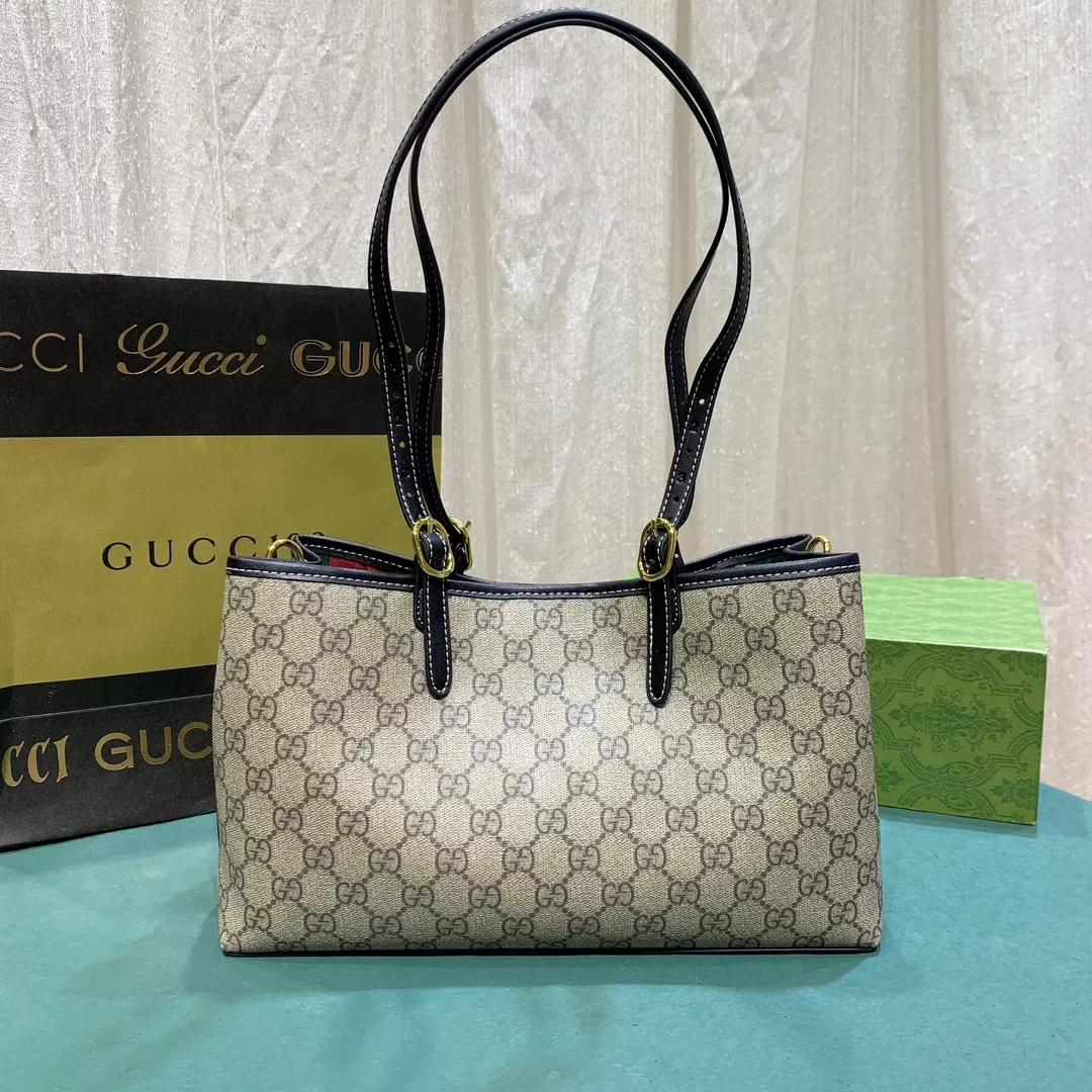 Gucci AAA Quality Shoulder Bags For Women Durable 8592