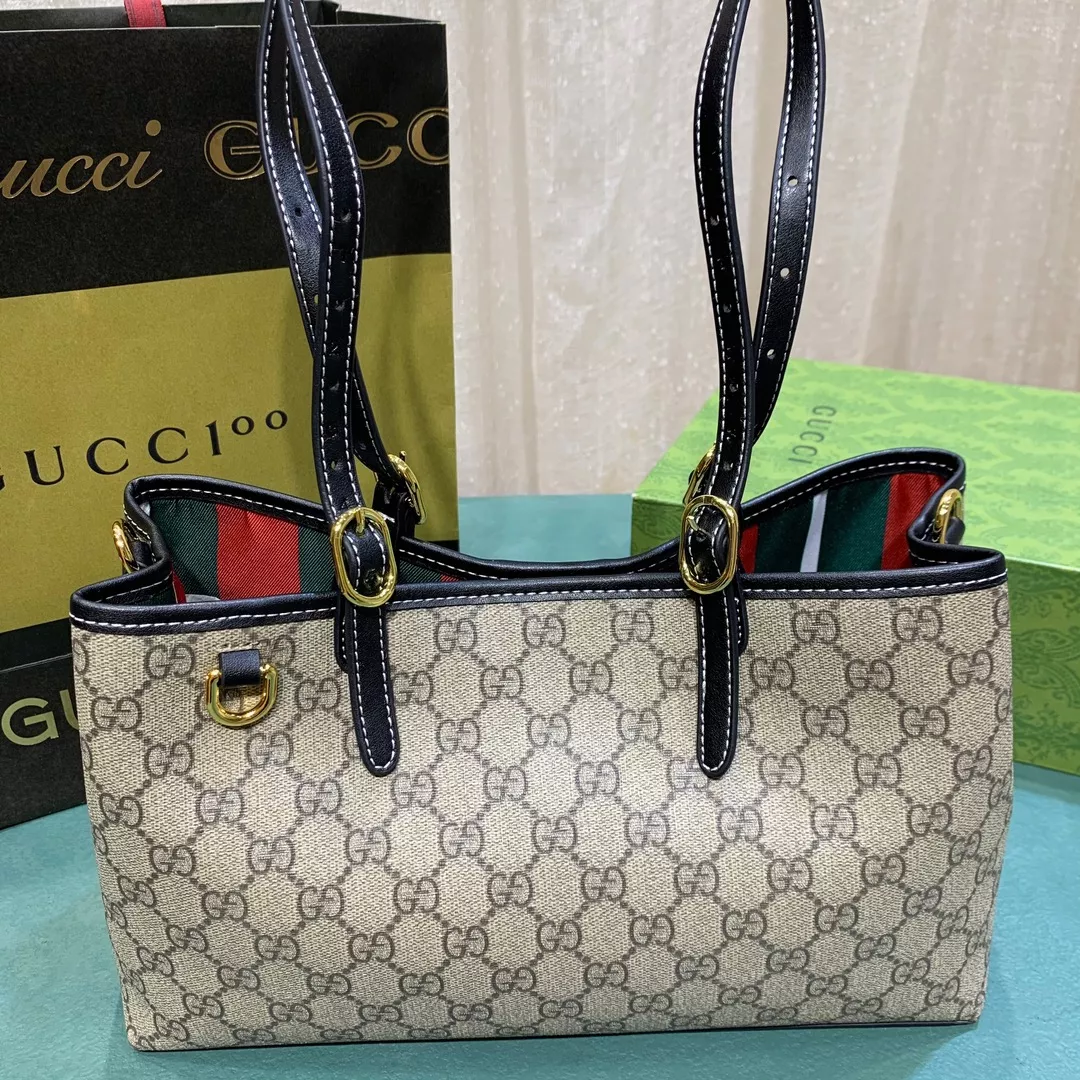 Gucci AAA Quality Shoulder Bags For Women Durable 8592