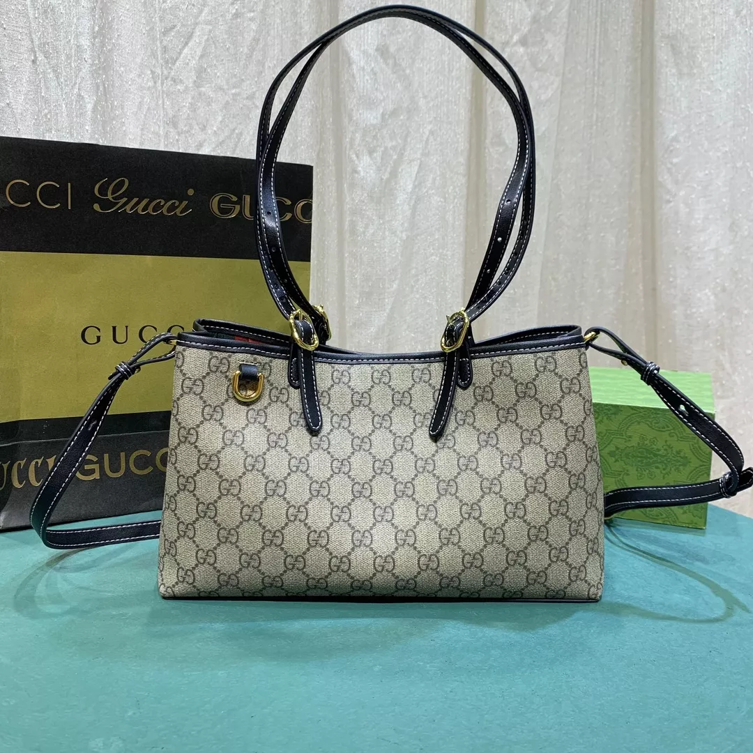 Gucci AAA Quality Shoulder Bags For Women Durable 8592