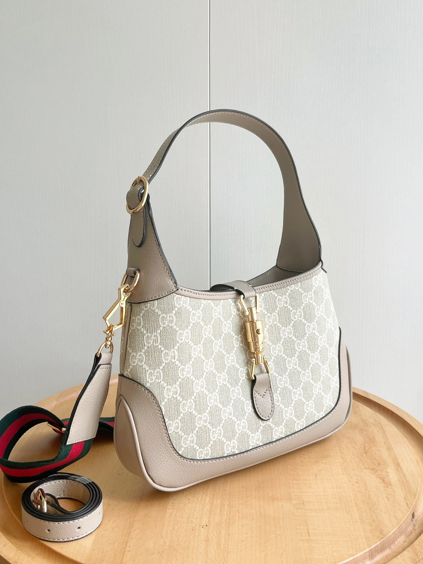 Gucci AAA Quality Shoulder Bags For Women EasyMatch 3175