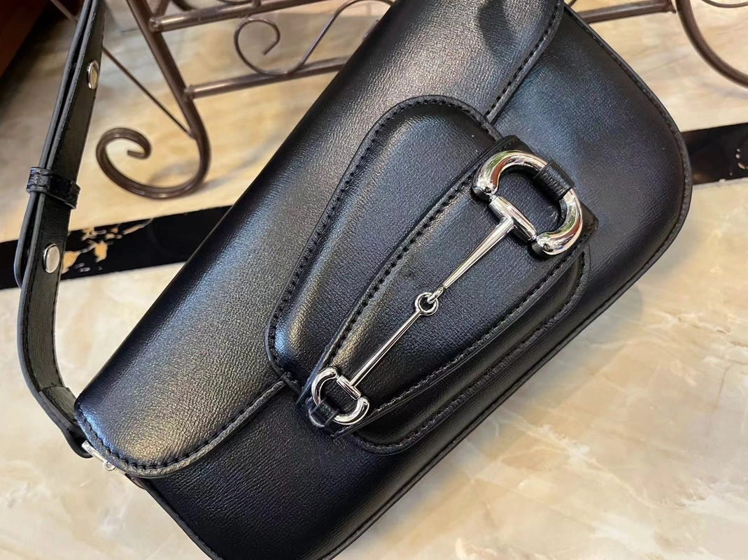 Gucci AAA Quality Shoulder Bags For Women EyeCatching 8020
