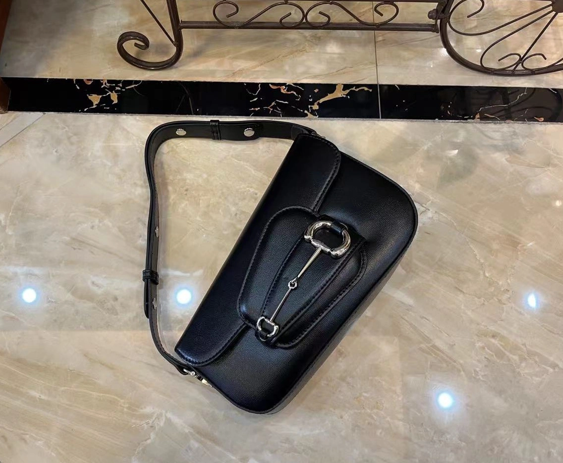 Gucci AAA Quality Shoulder Bags For Women EyeCatching 8020