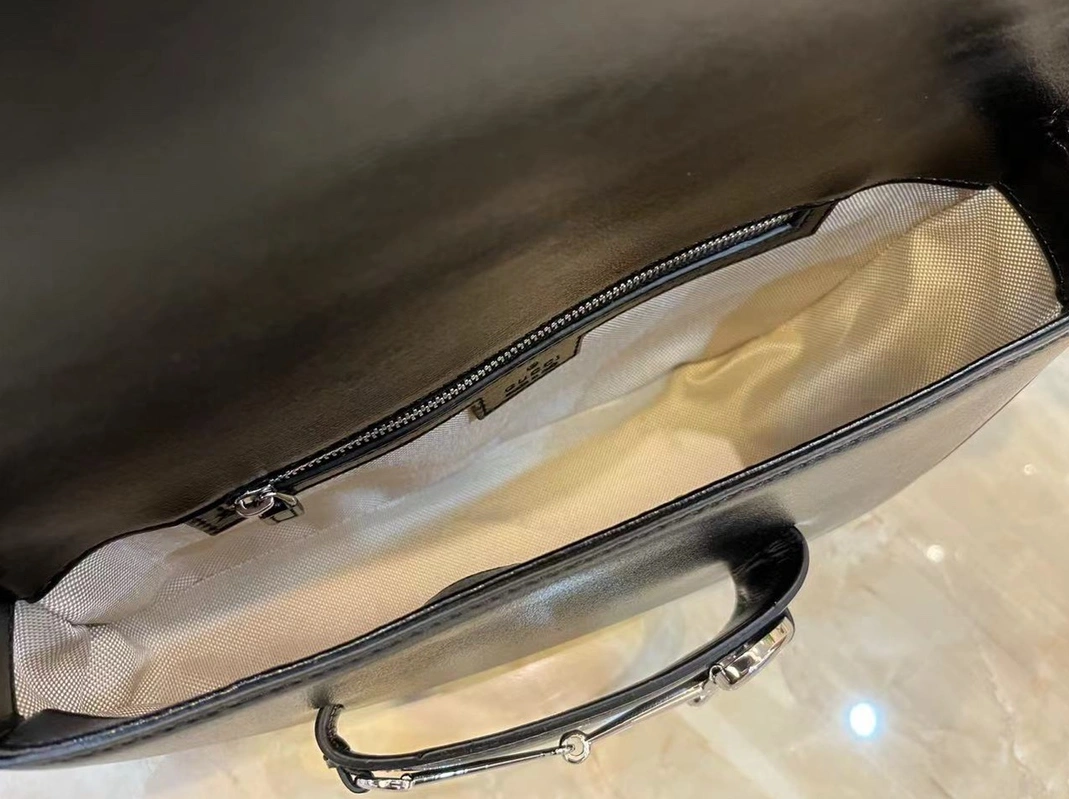 Gucci AAA Quality Shoulder Bags For Women EyeCatching 8020