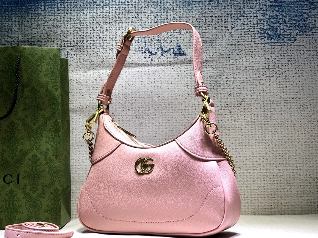 Gucci AAA Quality Shoulder Bags For Women Functional 8047