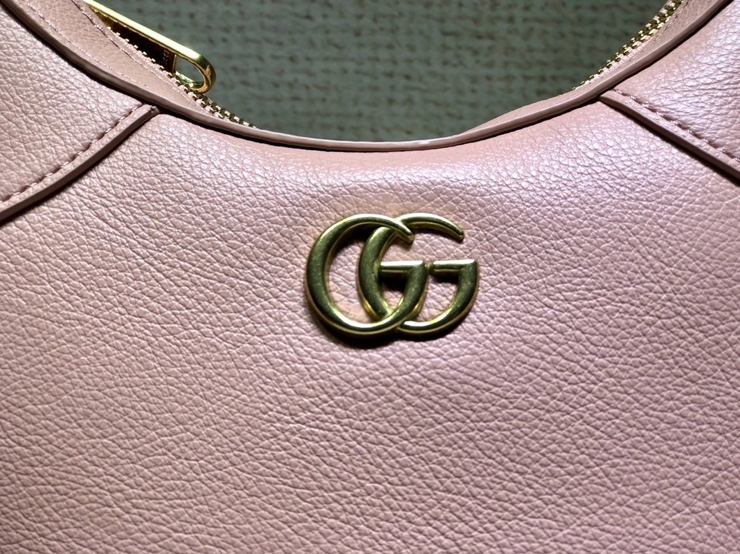 Gucci AAA Quality Shoulder Bags For Women Functional 8047