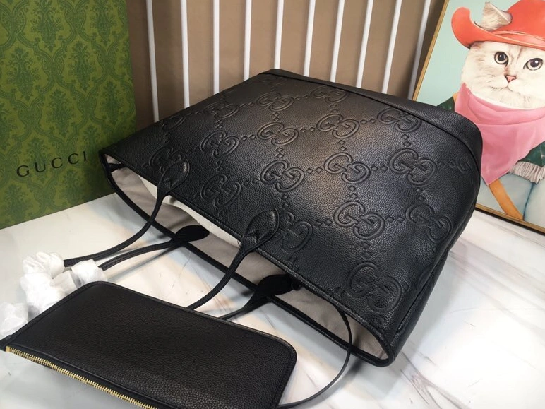 Gucci AAA Quality Shoulder Bags For Women GoAnywhere 9294