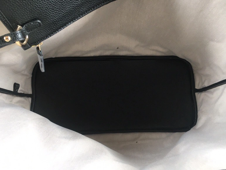 Gucci AAA Quality Shoulder Bags For Women GoAnywhere 9294