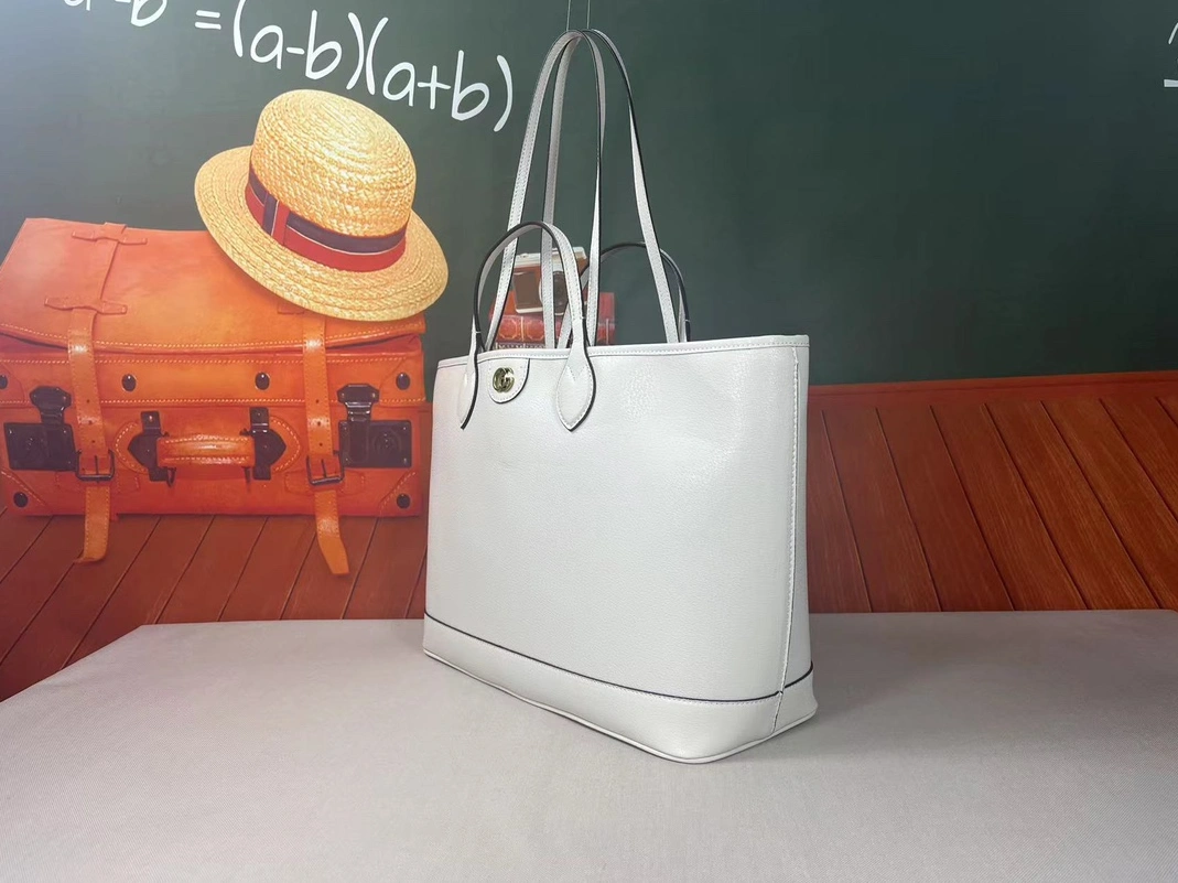 Gucci AAA Quality Shoulder Bags For Women Lightweight 7509