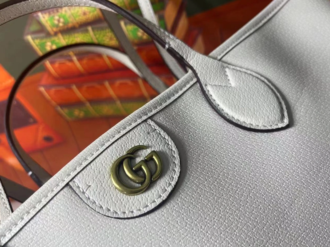 Gucci AAA Quality Shoulder Bags For Women Lightweight 7509