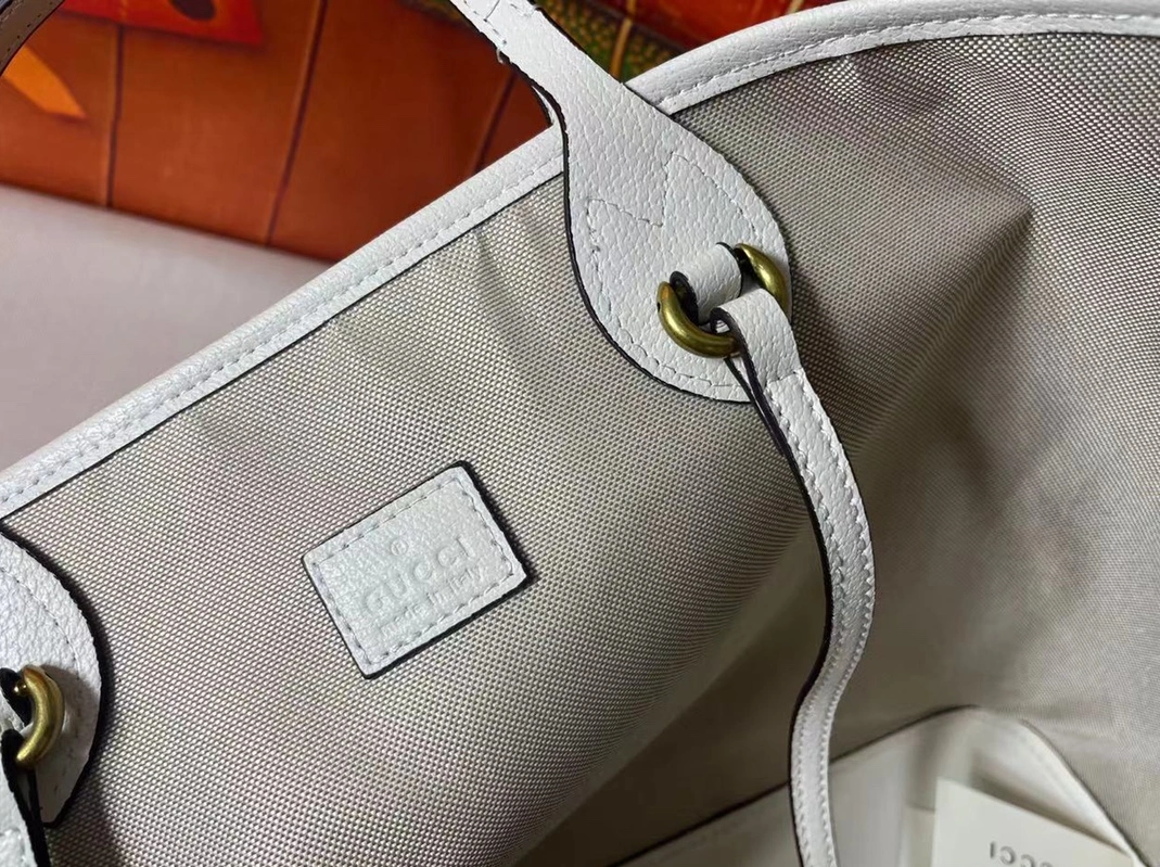 Gucci AAA Quality Shoulder Bags For Women Lightweight 7509