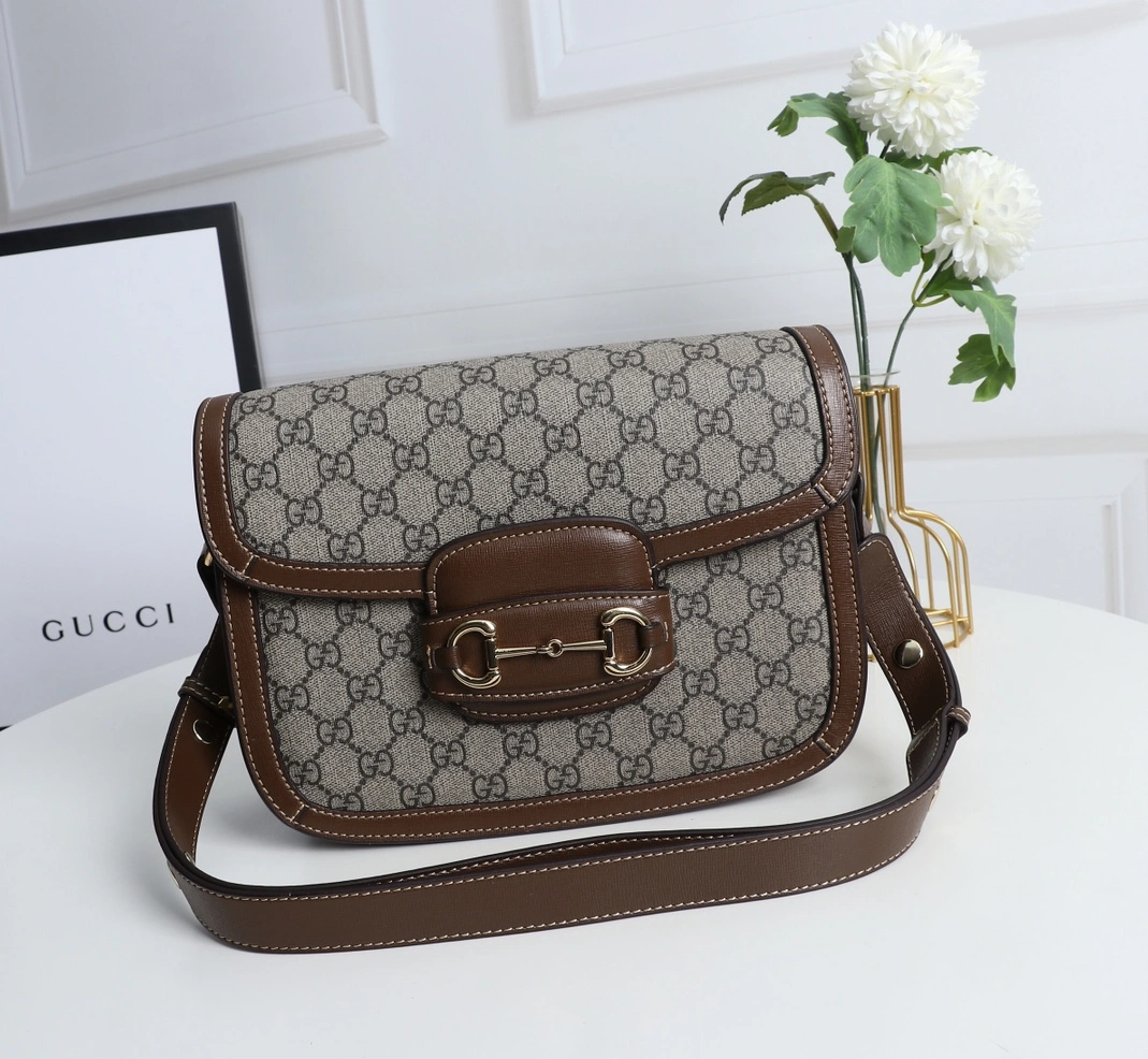 Gucci AAA Quality Shoulder Bags For Women Lightweight 8177