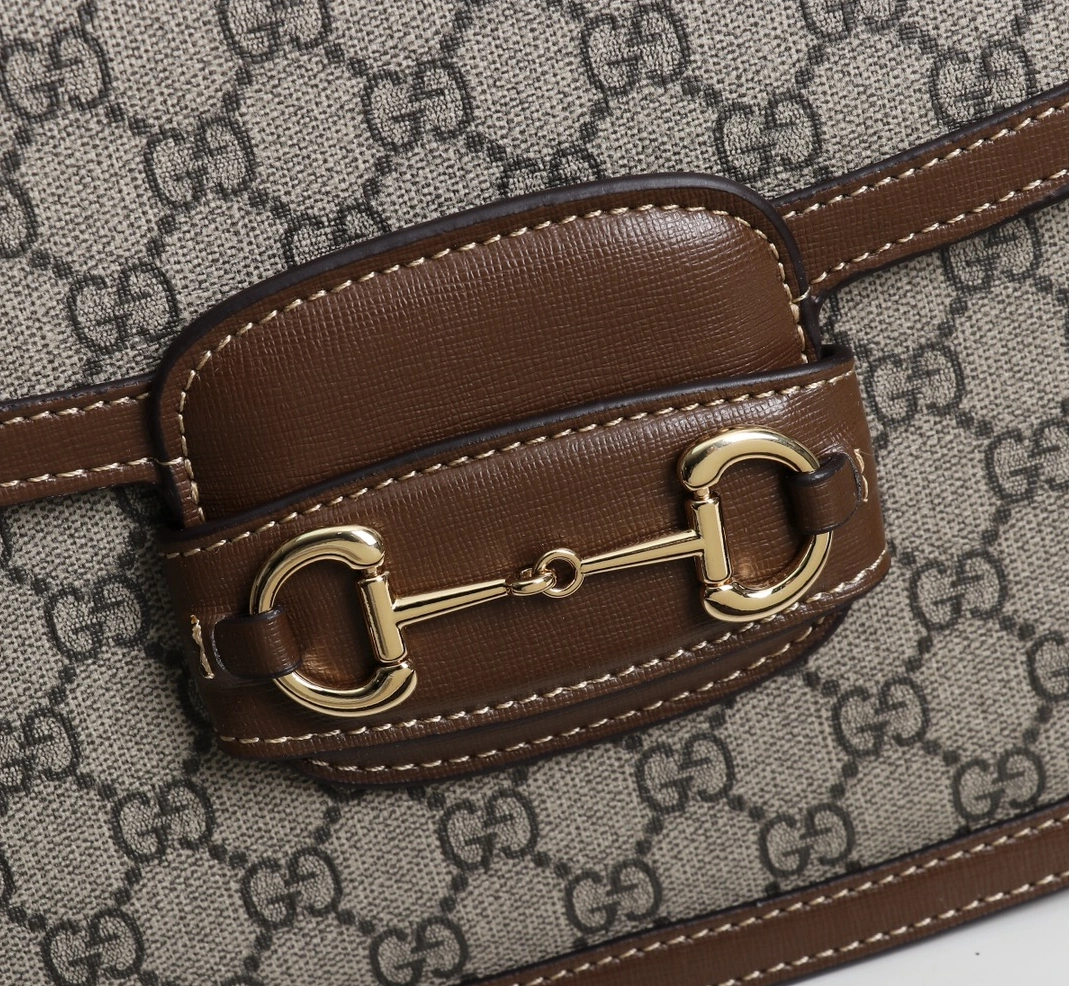 Gucci AAA Quality Shoulder Bags For Women Lightweight 8177