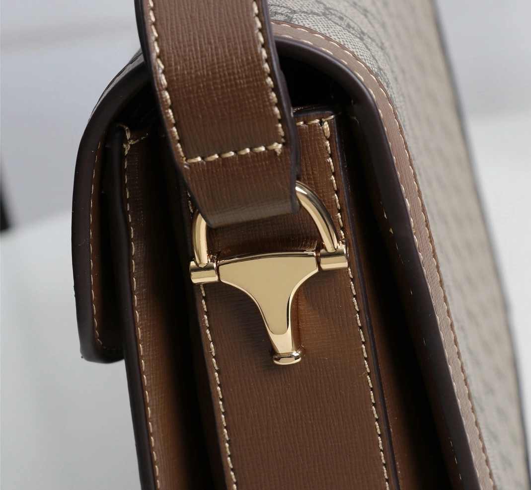 Gucci AAA Quality Shoulder Bags For Women Lightweight 8177