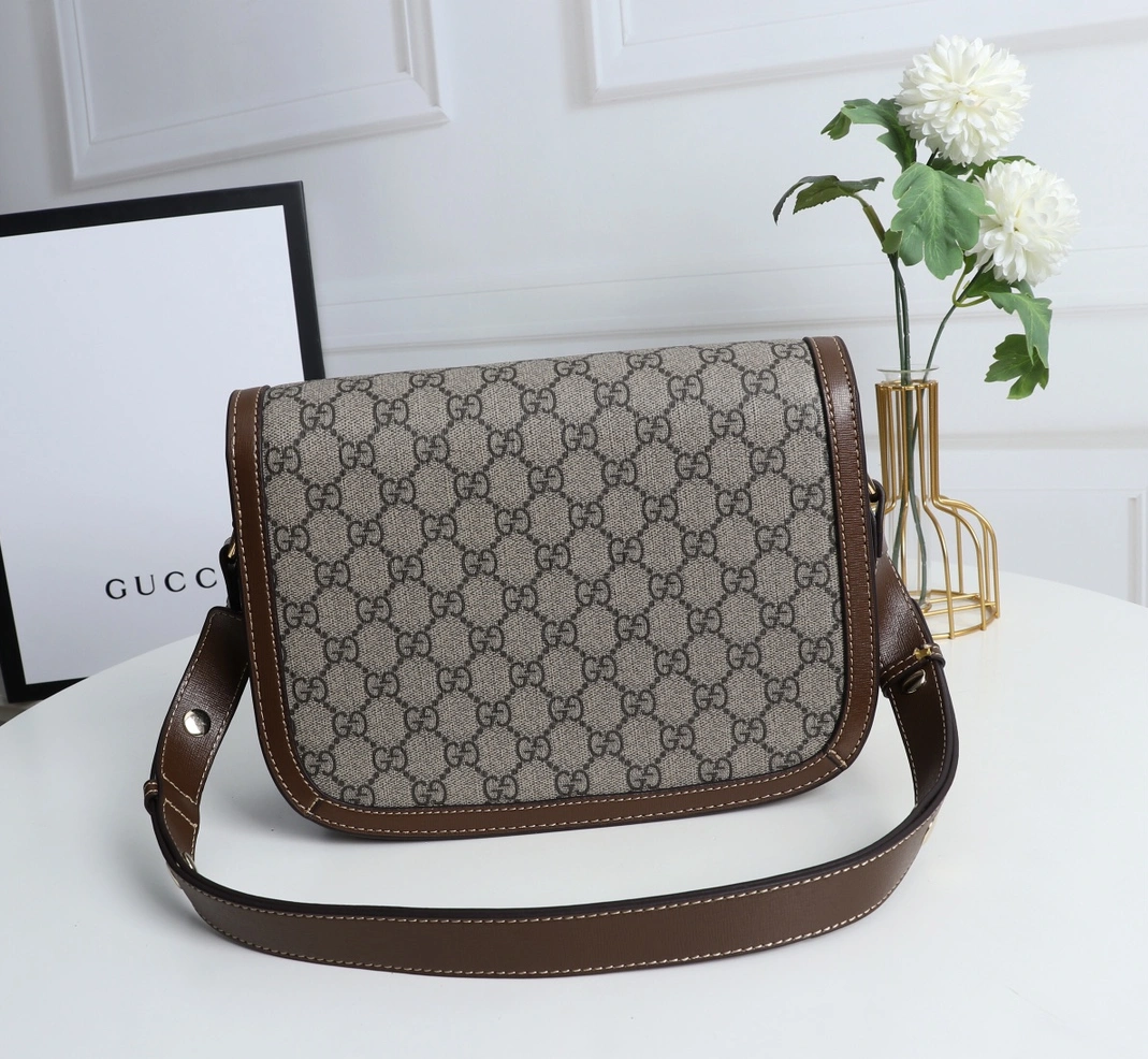 Gucci AAA Quality Shoulder Bags For Women Lightweight 8177