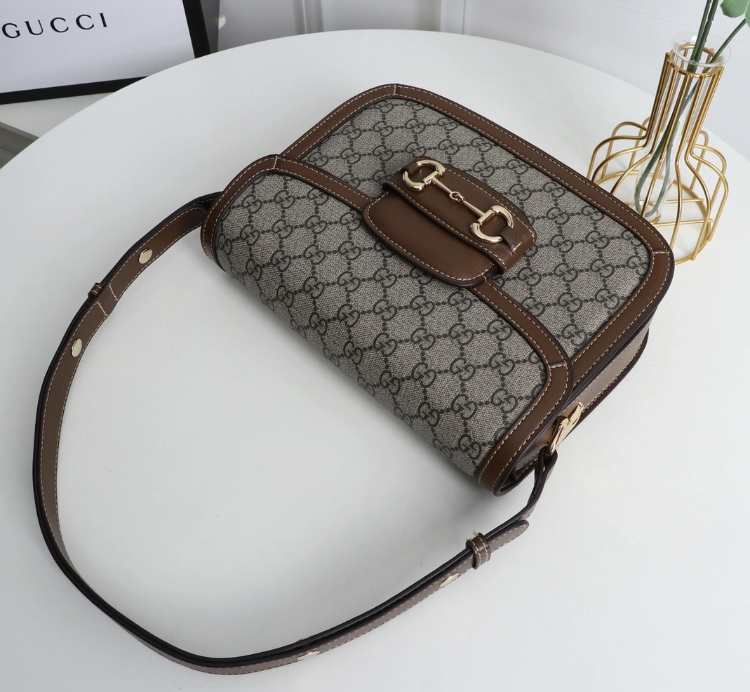 Gucci AAA Quality Shoulder Bags For Women Lightweight 8177