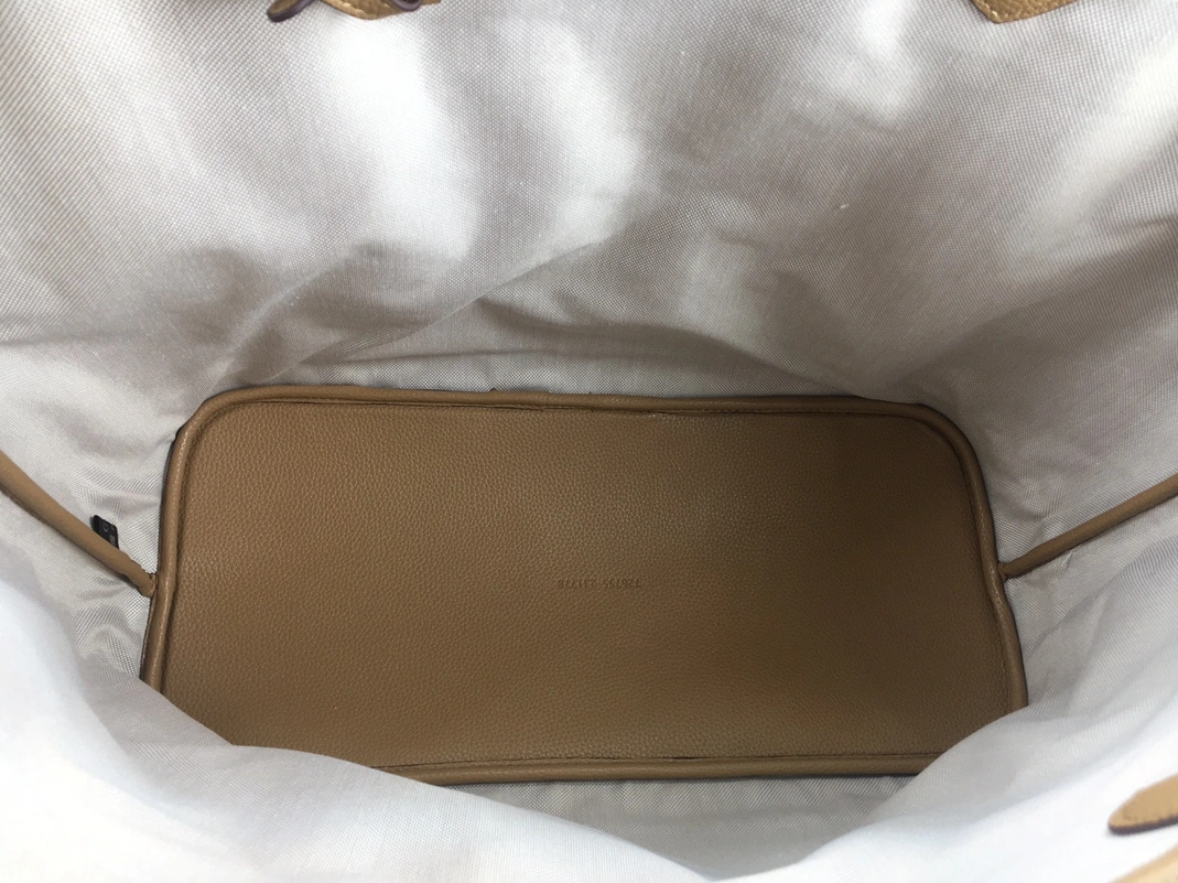 Gucci AAA Quality Shoulder Bags For Women Modern 5384